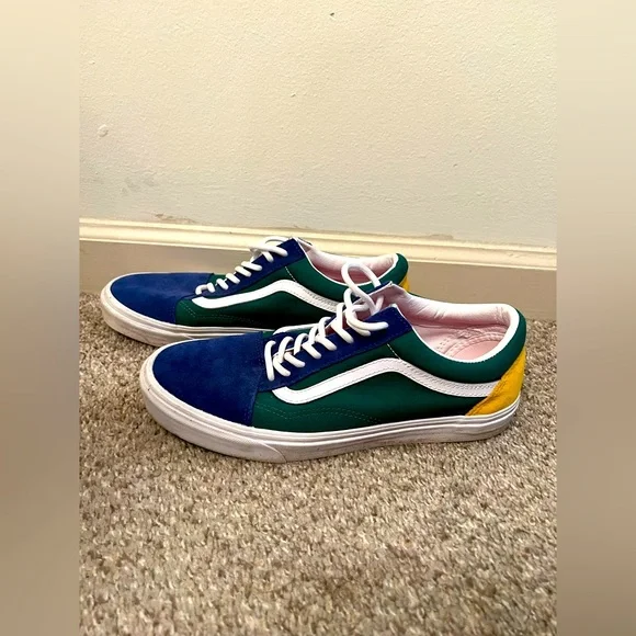Size 10 “Yacht Club” van old skool - Picture 1 of 4